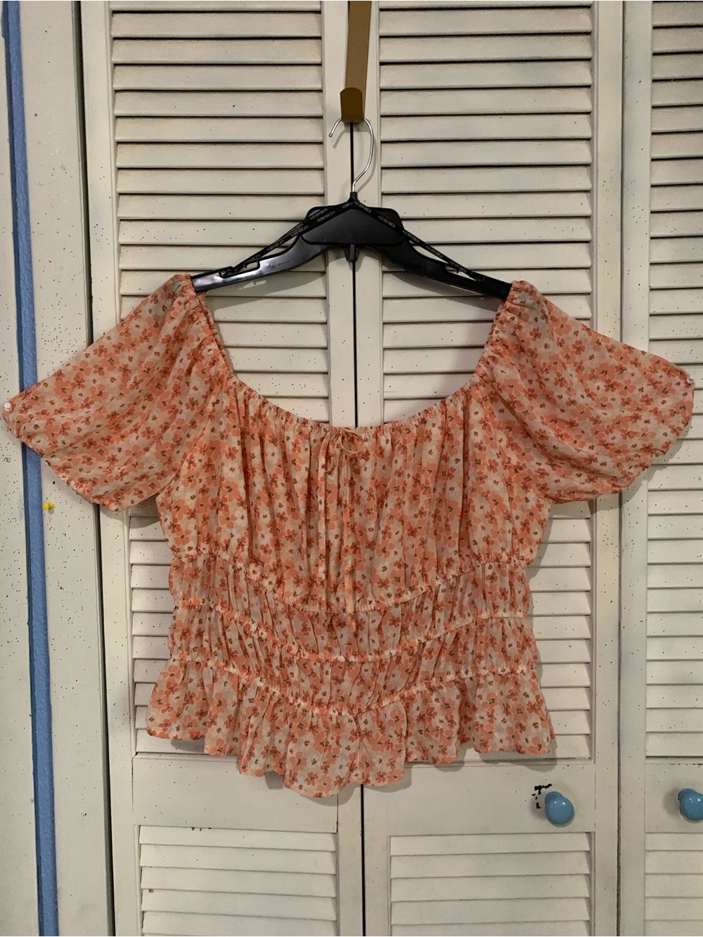 Forever 21 Sexy Floral Cropped Fitted Peasant Style Top 1X